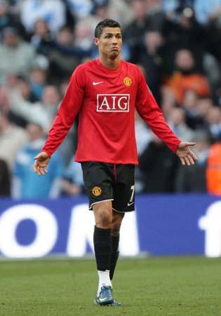 德转统计国家队出场时间前20：C罗、梅西前2，布冯、魔笛上榜