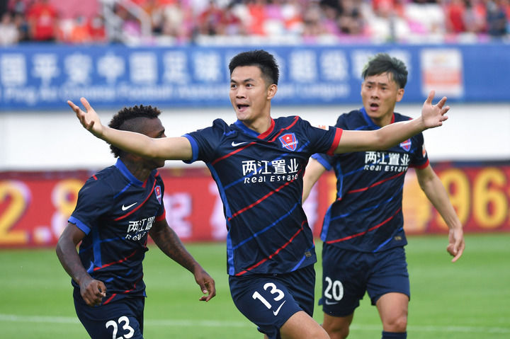 记者：若罗德里戈和维尼修斯都离队，皇马一定想签下哈兰德