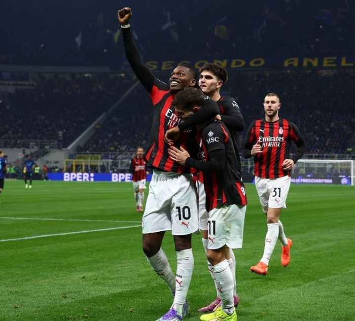 TA：伊萨克疑似腿部骨折，利物浦对其伤情感到担忧（TA报道：伊萨克或腿部骨折，利物浦对其伤势深感忧虑）