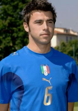 疯狂进球大战！西甲领头羊征服客场，豪取6连胜，领先皇马4分