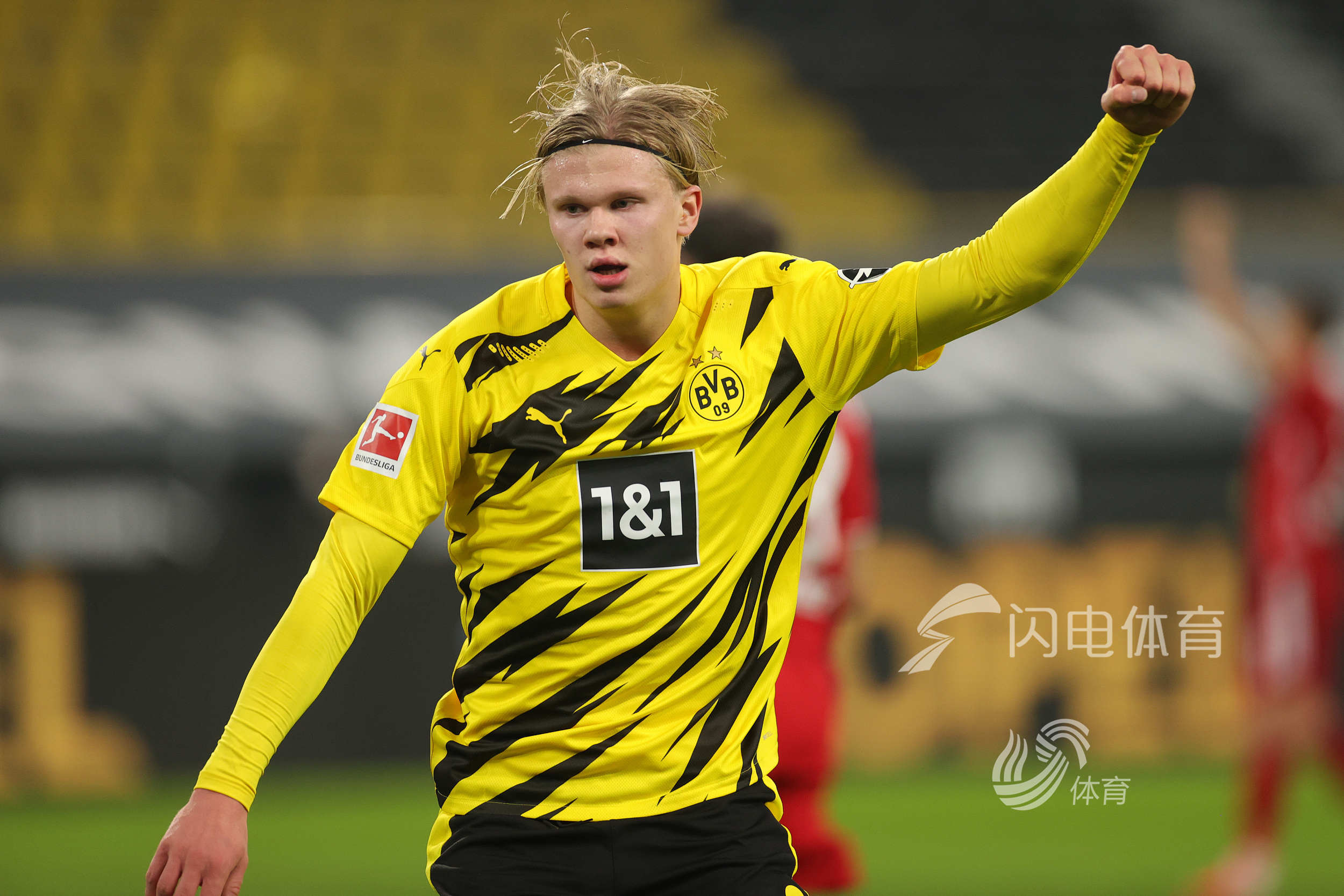 女足明星遭百万富翁跟踪骚扰，雇佣保镖应对